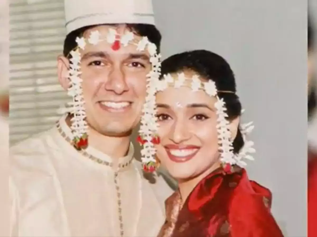 {Madhuri Dixit Biography in hindi, Madhuri Dixit Birth, Madhuri Dixit Boyfriend, Madhuri Dixit Husband,  Madhuri Dixit Wedding, Madhuri Dixit Family, Madhuri Dixit Education, Madhuri Dixit Religion, Madhuri Dixit Caste, Madhuri Dixit Age,  Madhuri Dixit Profession, Madhuri Dixit Income}