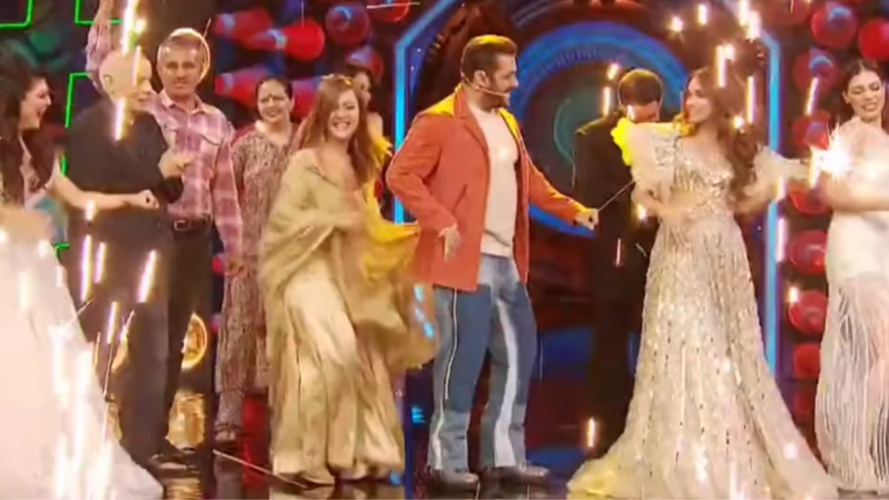 bb grand finale, bbnewz, avinash sachdev, bigboss ott season2, jiya shankar, panda gang,  bigboss ott live, big boss 2 news, cyrus broacha, bigg boss ott season 2, bbott2 news,jad hadid,  big bossott 2 news, bbott live, elvish and fukra insaan, bigboss ott2 news, bigg boss finale, bigboss ott 2 news, bigbossott, big bossott2, big boss ott 2 news, bigg boss live, Weekend Ka Vaar bb, fukra insaan, bigboss, bigg boss, bigg boss ott 2 news, bigboss 2, fukra insaan and pooja bhatt, bigboss live, pooja bhatt, bigg boss news, bigboss ott2live, bigg boss on jio cinema, bigg boss ott, bigg boss live, bigg boss announcement and update, bbott2, bigboss, big boss ott 2, bigboss ott 2live, Big Boss ott s2, big boss ott2live, bigbossott 2 news, bigg boss ott 2, bigg boss contestants, big bossott 2 live, biggboss OTT, bigbossott2, bigbossott 2 live, elvish is the boss,  bigboss ott2 live, big boss, bigboss ott season 2, jad hadid, salman khan on weekend ka vaar, biggboss 2 news, bigg boss ott 2 live, abhishek malhan, big bossott 2, bb live, bblive, bbnews, bigboss ott house, falaq naaz, manisha rani, elvish rao sahab, big boss, bigg boss war, bigboss ott2, bb, bb ott2 live, aashika bhatia,  bbott newz, biggboss 2, elvish yadav in bigg boss ott, elvish and his parents, elvish parents praise him, elvish and salman khan, elvish become emotional, 
