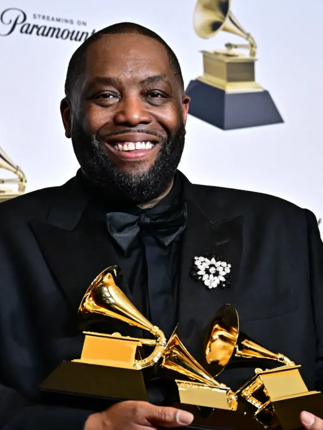 The rapper was happy after winning 3 consecutive Grammy Awards, then the police came, handcuffed him and took him away.